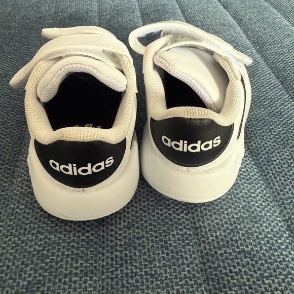 Adidas White and Black Sneakers with Velcro Straps - Picture 3 of 7